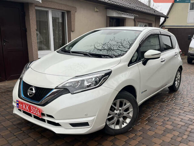 Білий Ніссан Ноут, об'ємом двигуна 1.2 л та пробігом 47 тис. км за 11999 $, фото 20 на Automoto.ua