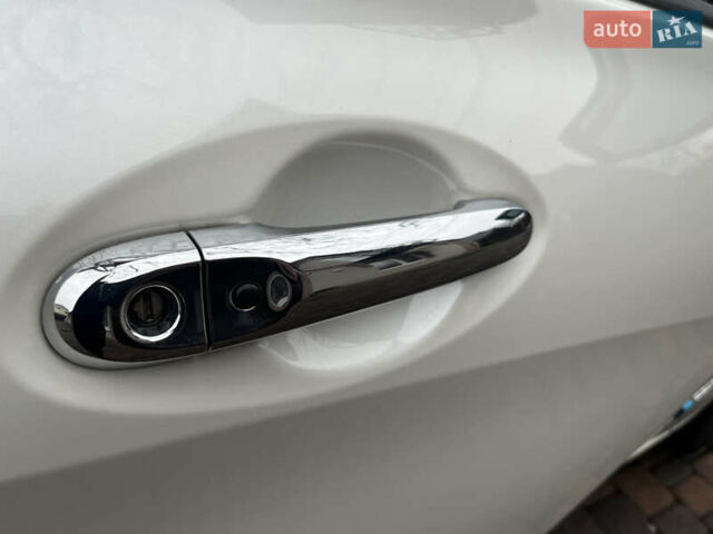 Білий Ніссан Ноут, об'ємом двигуна 1.2 л та пробігом 47 тис. км за 11999 $, фото 115 на Automoto.ua