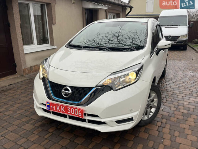 Білий Ніссан Ноут, об'ємом двигуна 1.2 л та пробігом 47 тис. км за 11999 $, фото 4 на Automoto.ua