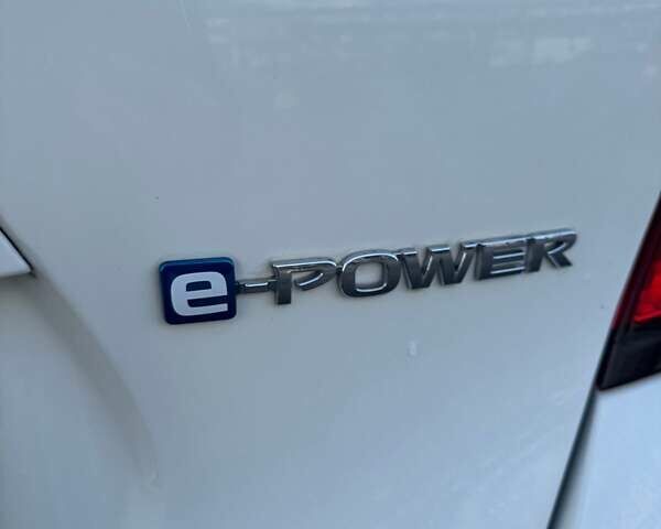 Білий Ніссан Ноут, об'ємом двигуна 1.2 л та пробігом 54 тис. км за 12999 $, фото 18 на Automoto.ua