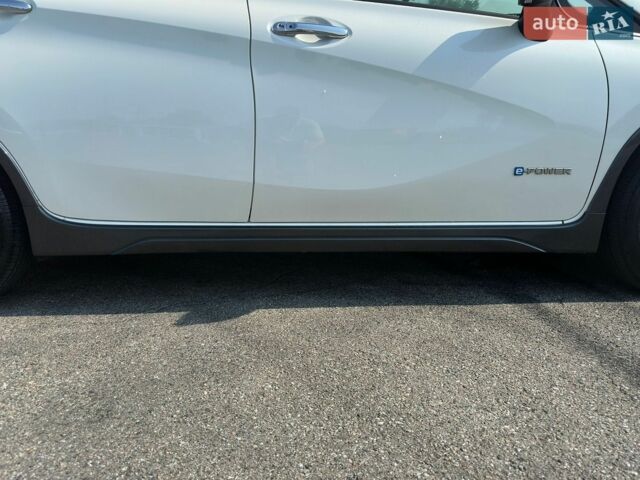 Белый Ниссан Ноут, объемом двигателя 1.2 л и пробегом 125 тыс. км за 13900 $, фото 6 на Automoto.ua