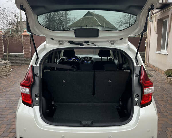 Білий Ніссан Ноут, об'ємом двигуна 1.2 л та пробігом 47 тис. км за 11999 $, фото 41 на Automoto.ua