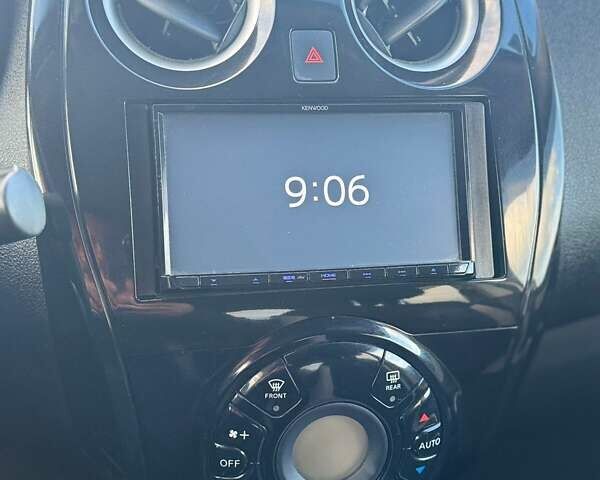 Білий Ніссан Ноут, об'ємом двигуна 1.2 л та пробігом 54 тис. км за 12999 $, фото 7 на Automoto.ua