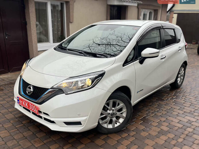 Білий Ніссан Ноут, об'ємом двигуна 1.2 л та пробігом 47 тис. км за 11999 $, фото 7 на Automoto.ua