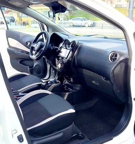 Білий Ніссан Ноут, об'ємом двигуна 1.2 л та пробігом 36 тис. км за 13200 $, фото 11 на Automoto.ua