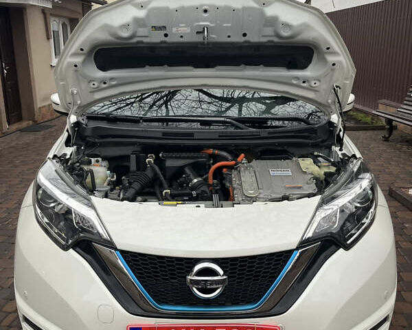 Білий Ніссан Ноут, об'ємом двигуна 1.2 л та пробігом 47 тис. км за 11999 $, фото 107 на Automoto.ua