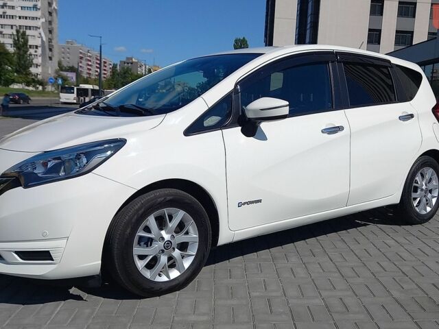 Белый Ниссан Ноут, объемом двигателя 1.2 л и пробегом 38 тыс. км за 12699 $, фото 3 на Automoto.ua