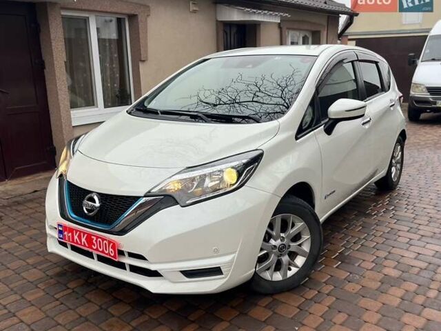 Білий Ніссан Ноут, об'ємом двигуна 1.2 л та пробігом 47 тис. км за 11999 $, фото 6 на Automoto.ua