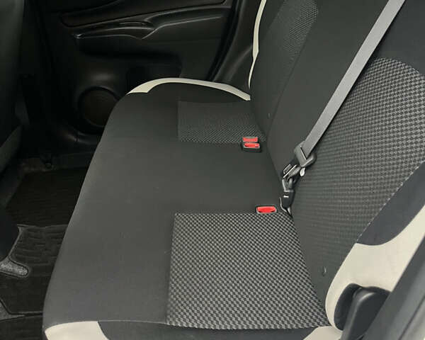 Білий Ніссан Ноут, об'ємом двигуна 1.2 л та пробігом 47 тис. км за 11999 $, фото 87 на Automoto.ua