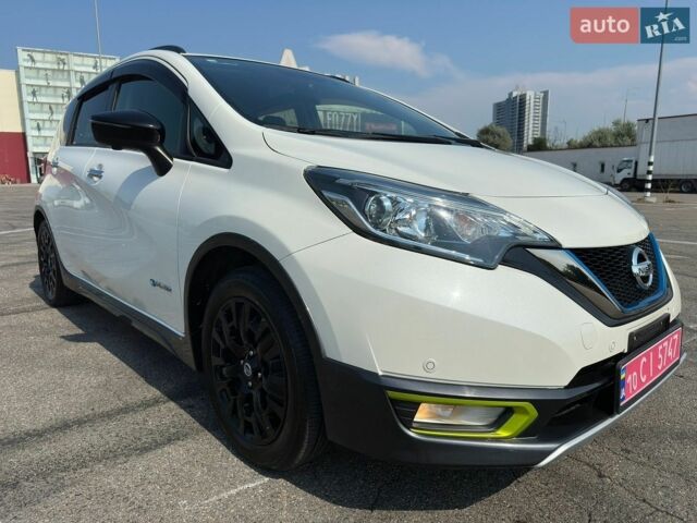 Белый Ниссан Ноут, объемом двигателя 1.2 л и пробегом 125 тыс. км за 13900 $, фото 3 на Automoto.ua