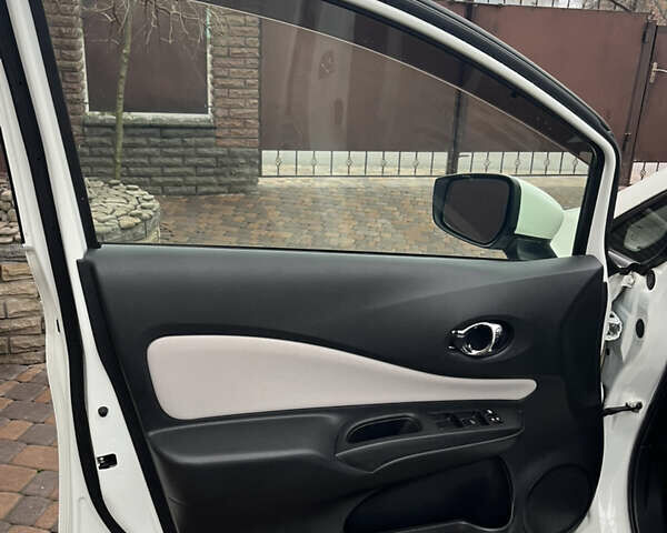 Білий Ніссан Ноут, об'ємом двигуна 1.2 л та пробігом 47 тис. км за 11999 $, фото 72 на Automoto.ua