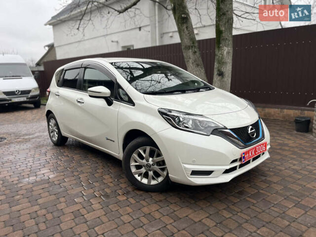 Білий Ніссан Ноут, об'ємом двигуна 1.2 л та пробігом 47 тис. км за 11999 $, фото 67 на Automoto.ua