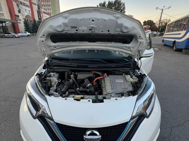 Білий Ніссан Ноут, об'ємом двигуна 1.2 л та пробігом 57 тис. км за 11800 $, фото 40 на Automoto.ua