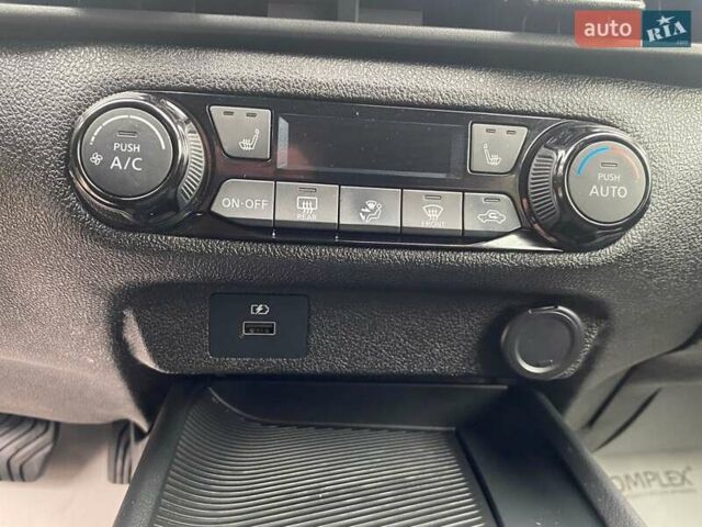 Білий Ніссан Ноут, об'ємом двигуна 1.2 л та пробігом 42 тис. км за 16200 $, фото 16 на Automoto.ua