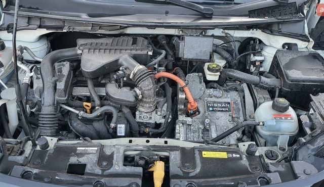 Белый Ниссан Ноут, объемом двигателя 1.2 л и пробегом 47 тыс. км за 19200 $, фото 5 на Automoto.ua