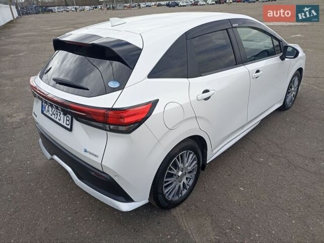 Белый Ниссан Ноут, объемом двигателя 1.2 л и пробегом 12 тыс. км за 18200 $, фото 2 на Automoto.ua