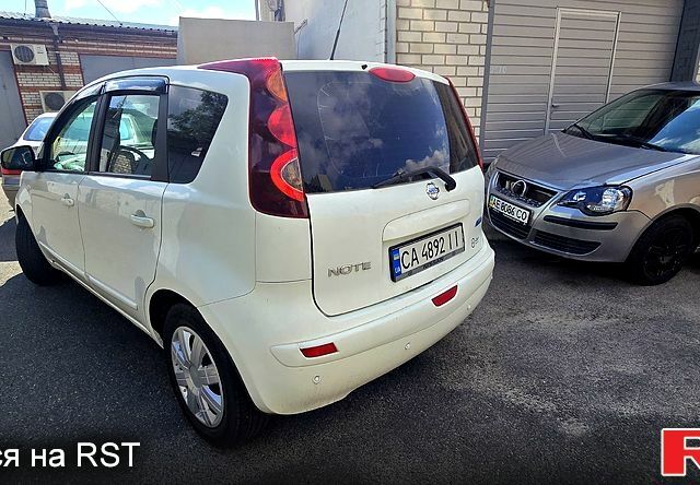 Білий Ніссан Ноут, об'ємом двигуна 1.5 л та пробігом 145 тис. км за 5400 $, фото 2 на Automoto.ua