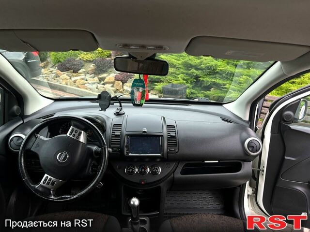 Білий Ніссан Ноут, об'ємом двигуна 1.5 л та пробігом 225 тис. км за 6100 $, фото 8 на Automoto.ua