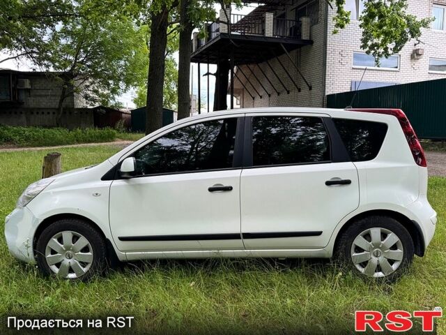 Белый Ниссан Ноут, объемом двигателя 1.4 л и пробегом 290 тыс. км за 3200 $, фото 6 на Automoto.ua