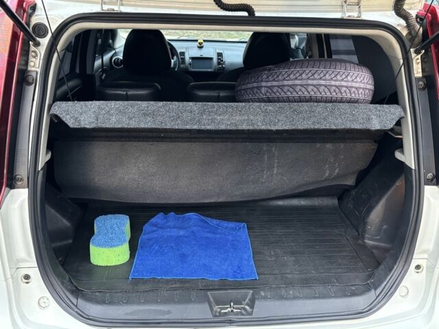 Белый Ниссан Ноут, объемом двигателя 1.4 л и пробегом 178 тыс. км за 6100 $, фото 6 на Automoto.ua