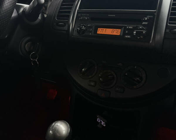 Бежевый Ниссан Ноут, объемом двигателя 1.46 л и пробегом 270 тыс. км за 5800 $, фото 16 на Automoto.ua