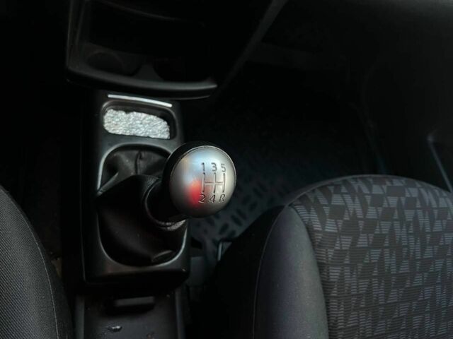 Бежевий Ніссан Ноут, об'ємом двигуна 1.4 л та пробігом 202 тис. км за 4400 $, фото 14 на Automoto.ua