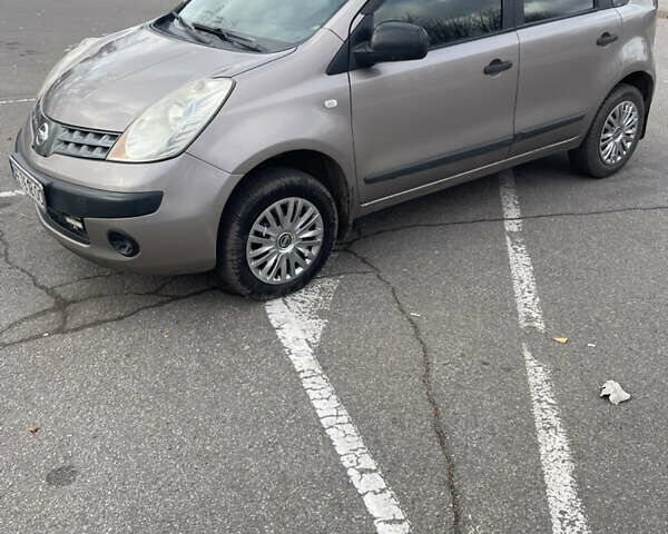 Бежевий Ніссан Ноут, об'ємом двигуна 1.4 л та пробігом 220 тис. км за 4500 $, фото 2 на Automoto.ua