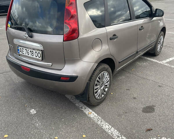 Бежевий Ніссан Ноут, об'ємом двигуна 1.4 л та пробігом 220 тис. км за 4500 $, фото 4 на Automoto.ua