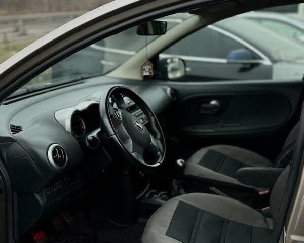 Бежевый Ниссан Ноут, объемом двигателя 1.46 л и пробегом 270 тыс. км за 5800 $, фото 8 на Automoto.ua