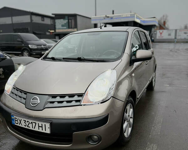 Бежевый Ниссан Ноут, объемом двигателя 1.46 л и пробегом 270 тыс. км за 5800 $, фото 1 на Automoto.ua