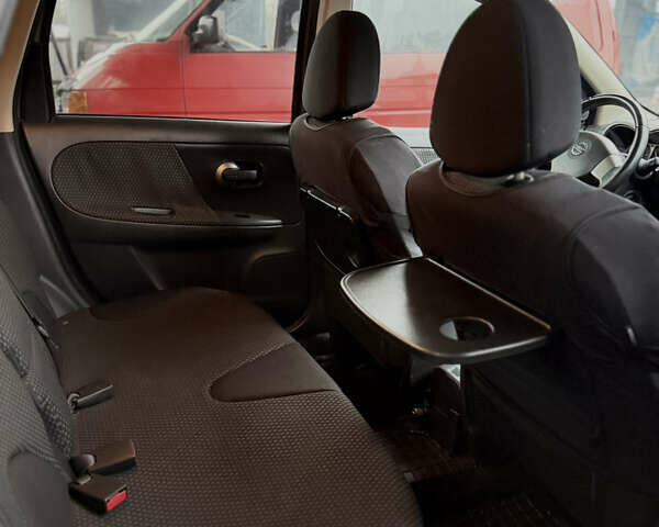 Бежевый Ниссан Ноут, объемом двигателя 1.46 л и пробегом 270 тыс. км за 5800 $, фото 17 на Automoto.ua