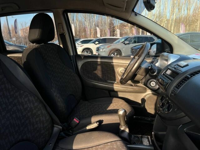 Бежевий Ніссан Ноут, об'ємом двигуна 1.4 л та пробігом 202 тис. км за 4400 $, фото 13 на Automoto.ua