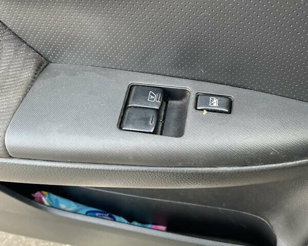 Бежевий Ніссан Ноут, об'ємом двигуна 1.4 л та пробігом 220 тис. км за 4500 $, фото 11 на Automoto.ua