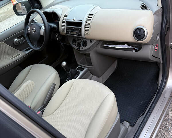 Бежевый Ниссан Ноут, объемом двигателя 1.4 л и пробегом 121 тыс. км за 6600 $, фото 8 на Automoto.ua