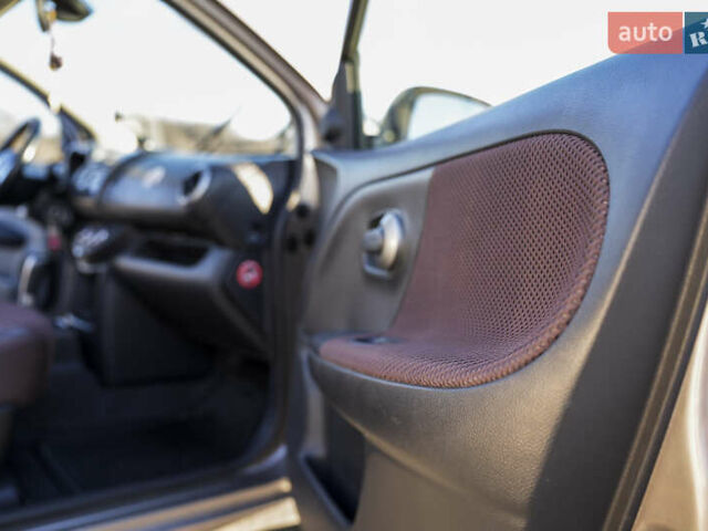 Бежевый Ниссан Ноут, объемом двигателя 1.6 л и пробегом 120 тыс. км за 7300 $, фото 14 на Automoto.ua