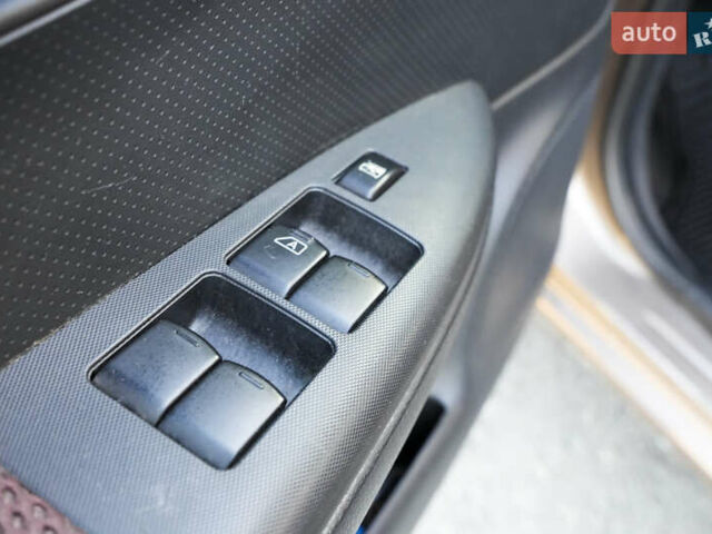 Бежевый Ниссан Ноут, объемом двигателя 1.6 л и пробегом 120 тыс. км за 7300 $, фото 28 на Automoto.ua