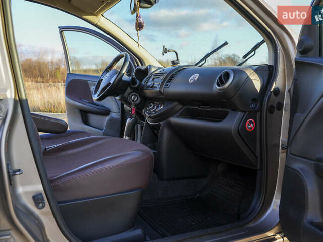 Бежевый Ниссан Ноут, объемом двигателя 1.6 л и пробегом 120 тыс. км за 7300 $, фото 15 на Automoto.ua