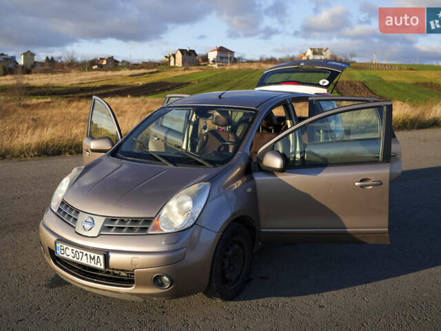 Бежевый Ниссан Ноут, объемом двигателя 1.6 л и пробегом 120 тыс. км за 7300 $, фото 8 на Automoto.ua