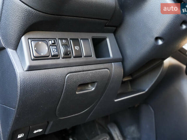 Бежевый Ниссан Ноут, объемом двигателя 1.6 л и пробегом 120 тыс. км за 7300 $, фото 27 на Automoto.ua