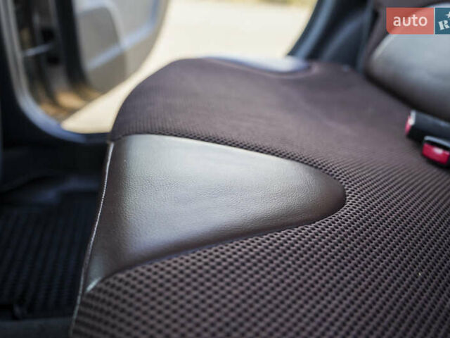 Бежевый Ниссан Ноут, объемом двигателя 1.6 л и пробегом 120 тыс. км за 7300 $, фото 18 на Automoto.ua