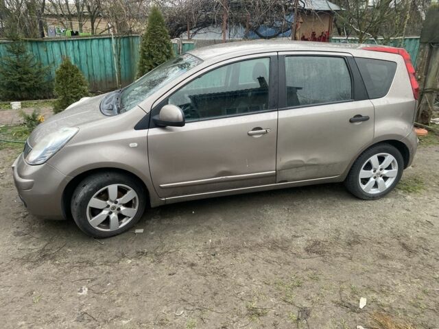 Бежевий Ніссан Ноут, об'ємом двигуна 1.6 л та пробігом 300 тис. км за 2200 $, фото 6 на Automoto.ua