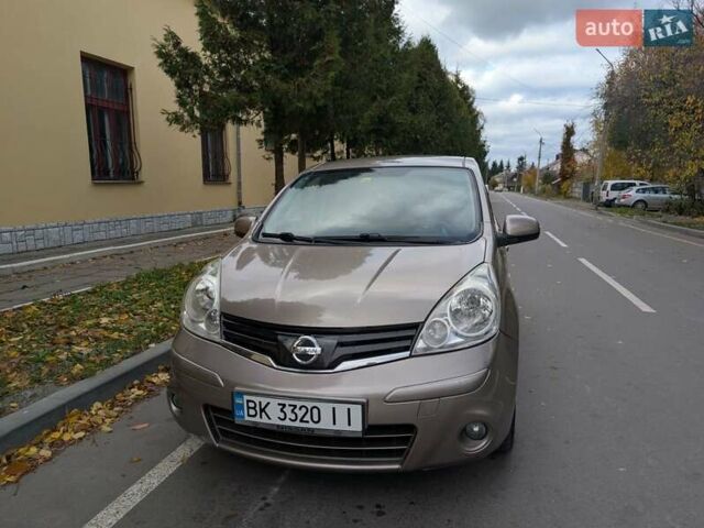 Ніссан Ноут 2008 у Рівному на Automoto.ua Бежевий Ніссан Ноут, об'ємом двигуна 1.6 л та пробігом 210 тис. км за 6000 $, фото 1 на Automoto.ua