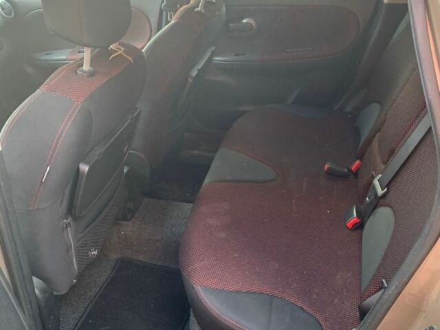 Бежевий Ніссан Ноут, об'ємом двигуна 1.6 л та пробігом 160 тис. км за 2650 $, фото 6 на Automoto.ua