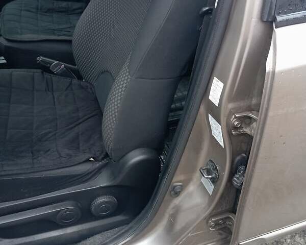 Бежевий Ніссан Ноут, об'ємом двигуна 1.39 л та пробігом 210 тис. км за 5600 $, фото 11 на Automoto.ua