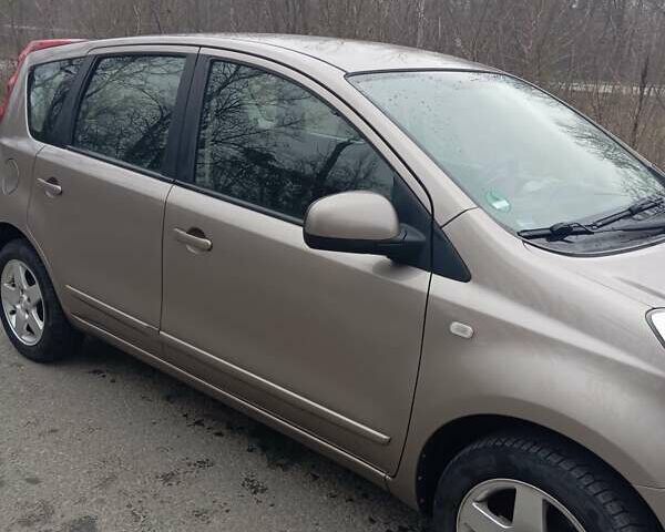 Бежевий Ніссан Ноут, об'ємом двигуна 1.39 л та пробігом 210 тис. км за 5600 $, фото 1 на Automoto.ua