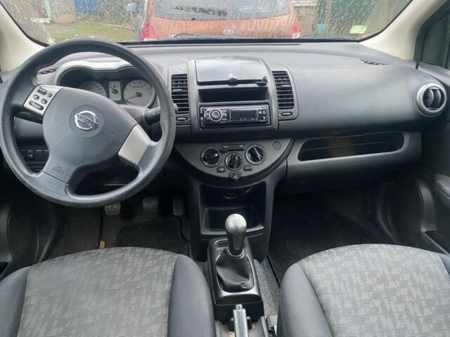 Бежевий Ніссан Ноут, об'ємом двигуна 1.6 л та пробігом 300 тис. км за 2200 $, фото 3 на Automoto.ua