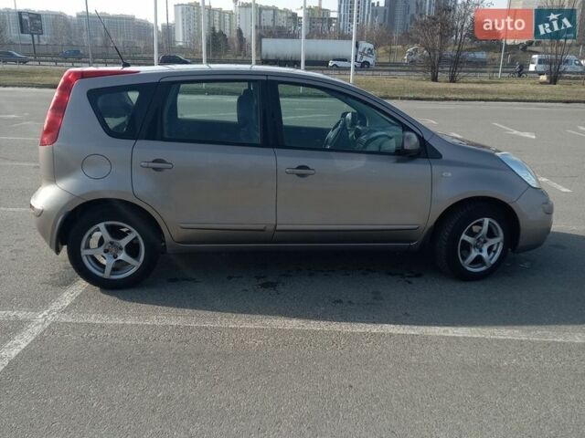 Бежевий Ніссан Ноут, об'ємом двигуна 1.6 л та пробігом 178 тис. км за 6800 $, фото 9 на Automoto.ua
