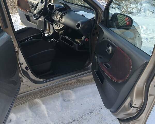 Бежевий Ніссан Ноут, об'ємом двигуна 1.5 л та пробігом 204 тис. км за 5800 $, фото 7 на Automoto.ua