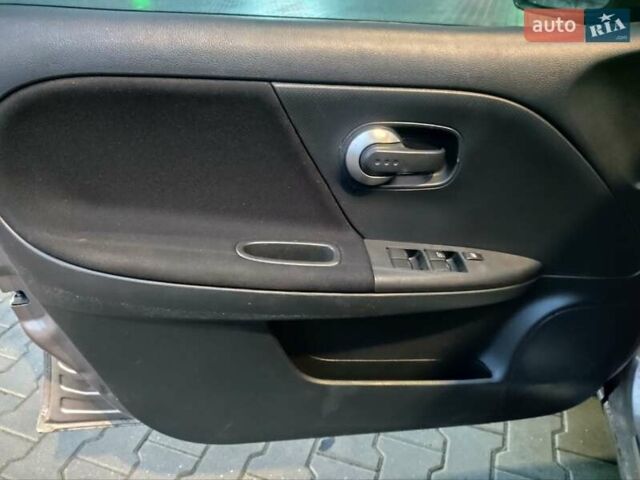 Бежевий Ніссан Ноут, об'ємом двигуна 1.4 л та пробігом 200 тис. км за 5900 $, фото 7 на Automoto.ua