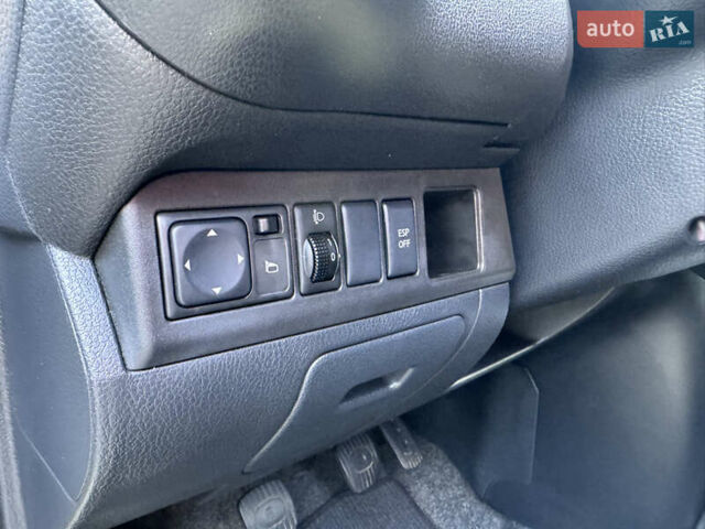 Ниссан Ноут 2009 в Полтаве на Automoto.ua Бежевый Ниссан Ноут, объемом двигателя 0 л и пробегом 188 тыс. км за 5999 $, фото 15 на Automoto.ua